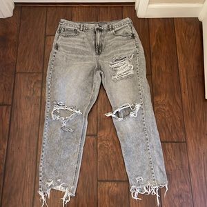 American Eagle mom jeans Size 16